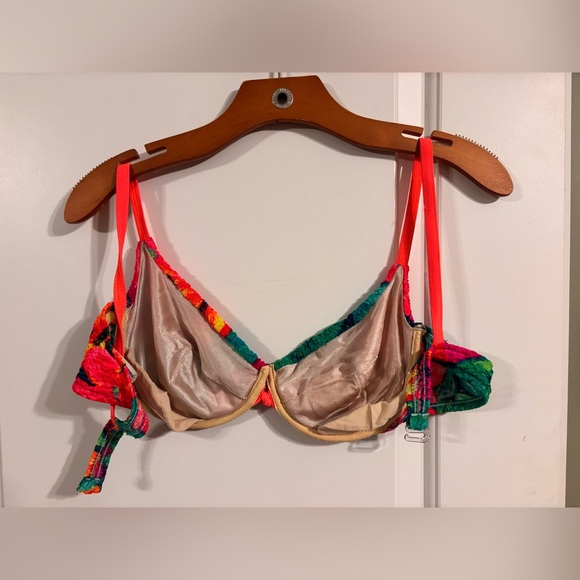 Vintage 80s/90s Sassafras Colorful Floral Bikini Top - Picture 5 of 8